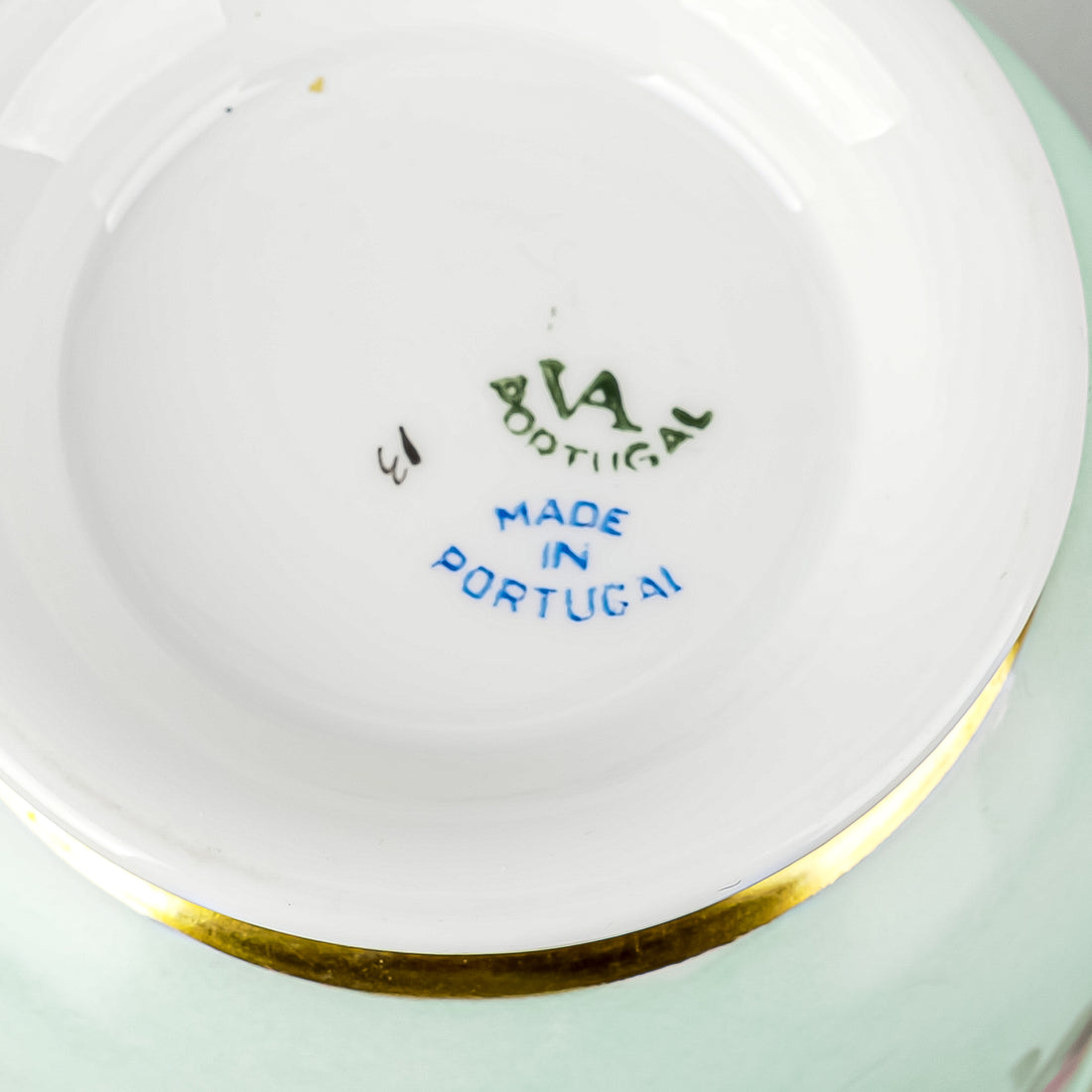 VISTA ALEGRE Hand Painted Floral Cache Pot