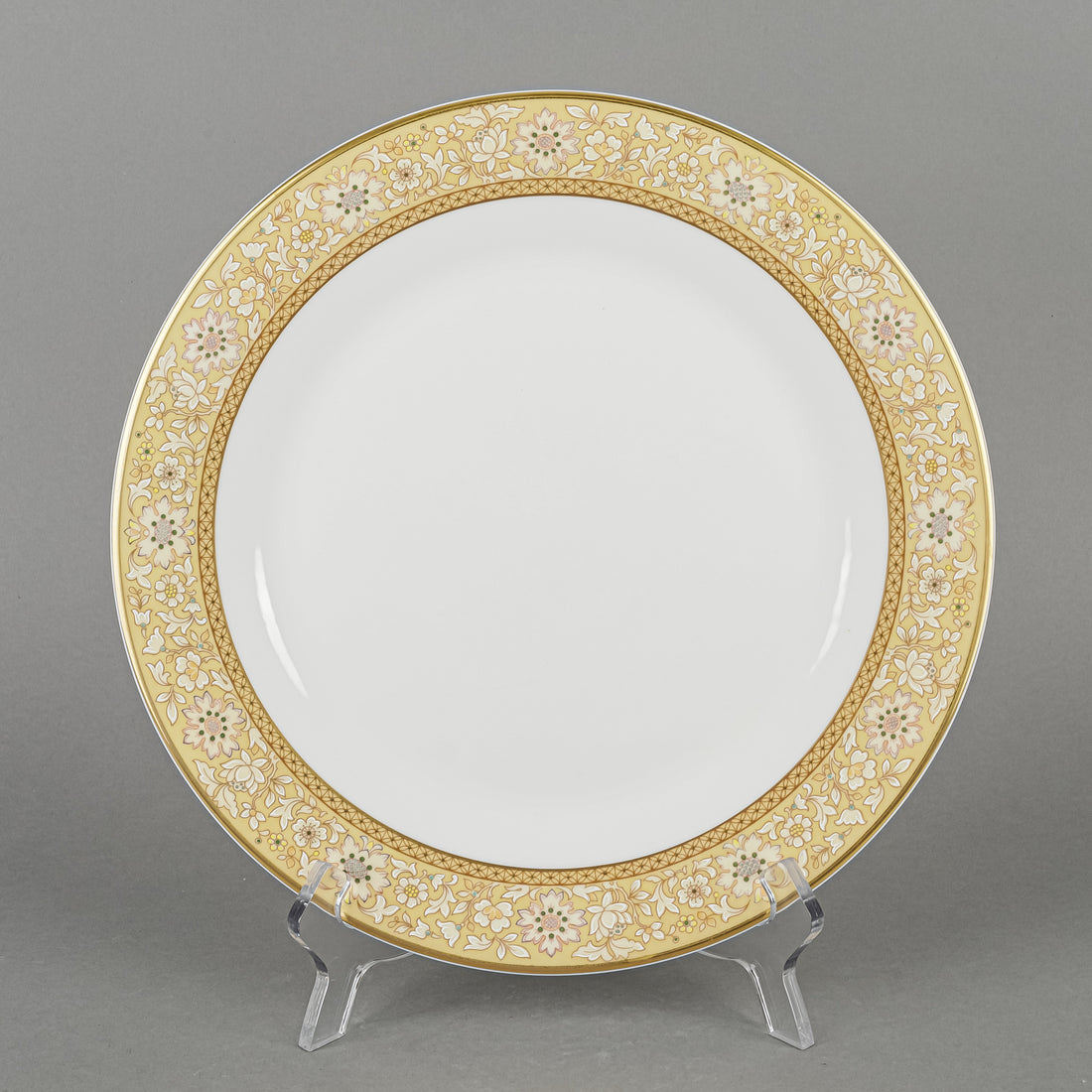 ROYAL DOULTON Woodside H2059 41 Pieces