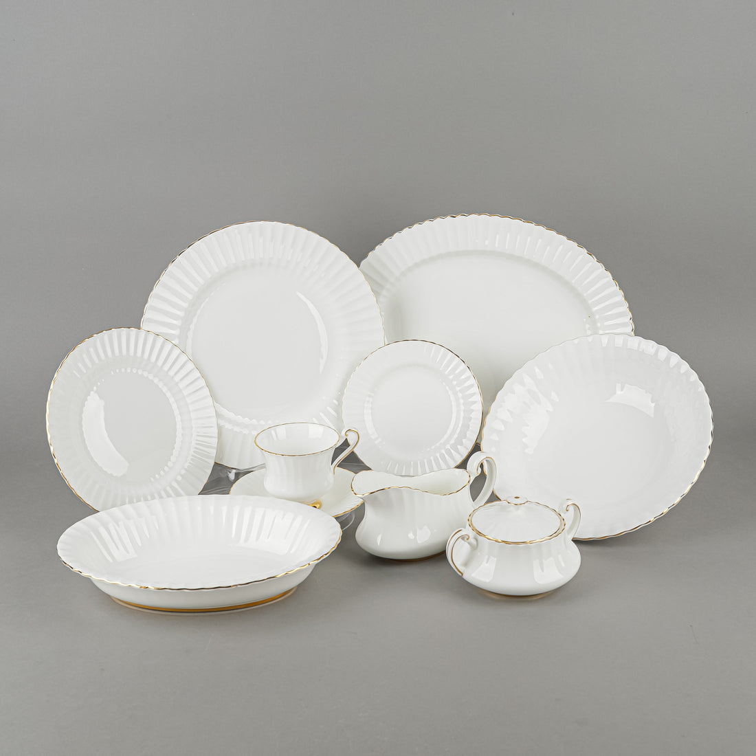 PARAGON 498 White With Gold Trim 8 Place Settings Plus Extras