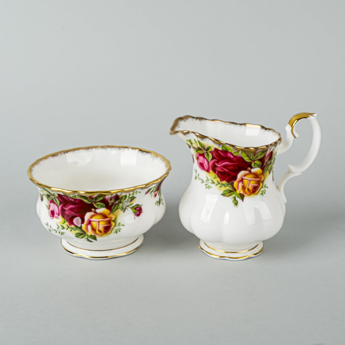 ROYAL ALBERT Old Country Roses Tea Service 5 Pieces