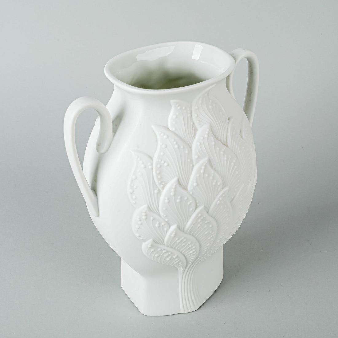KAISER M.Frey White Bisque Op-Art Urn Vase 579