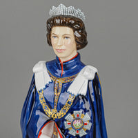 ROYAL DOULTON Figurine Her Majesty Queen Elizabeth II HN 2878