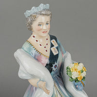 ROYAL DOULTON Figurine HM Queen Elizabeth The Queen Mother HN 3189