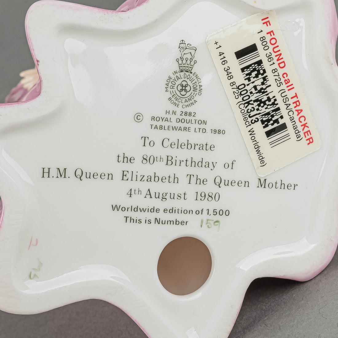 ROYAL DOULTON Figurine HM Queen Elizabeth The Queen Mother HN 2882