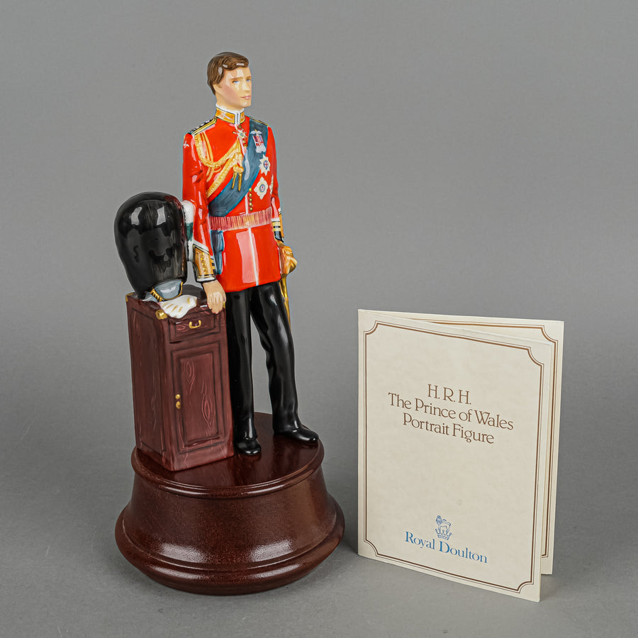 ROYAL DOULTON Figurine HRH The Prince Of Wales - Charles HN 2884