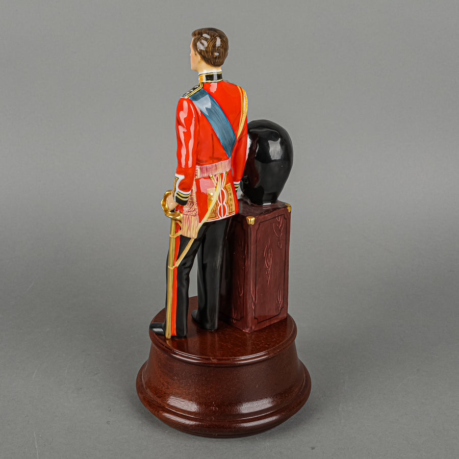 ROYAL DOULTON Figurine HRH The Prince Of Wales - Charles HN 2884
