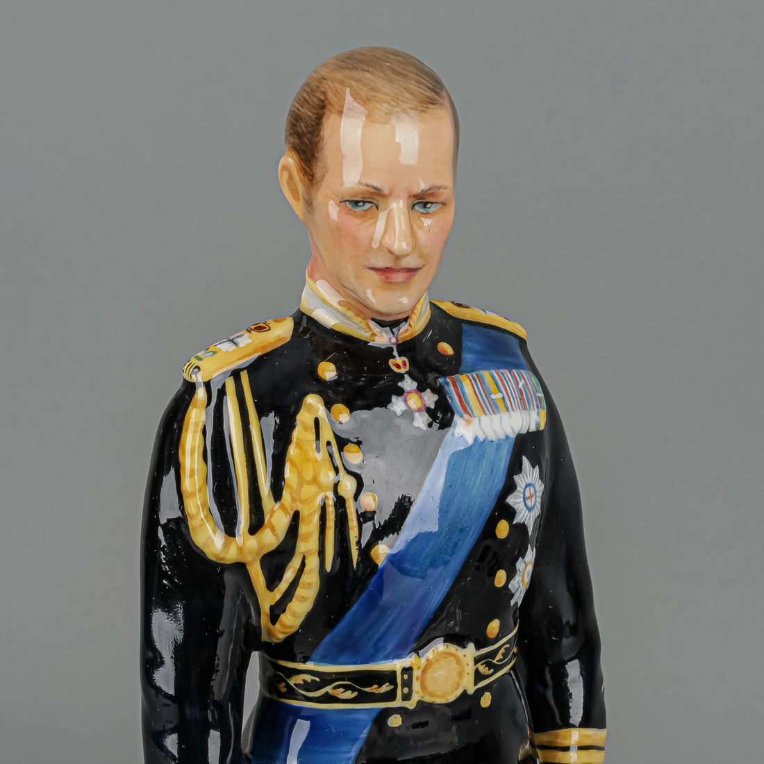 ROYAL DOULTON Figurine HRH Prince Philip Duke Of Edinburgh HN 2386