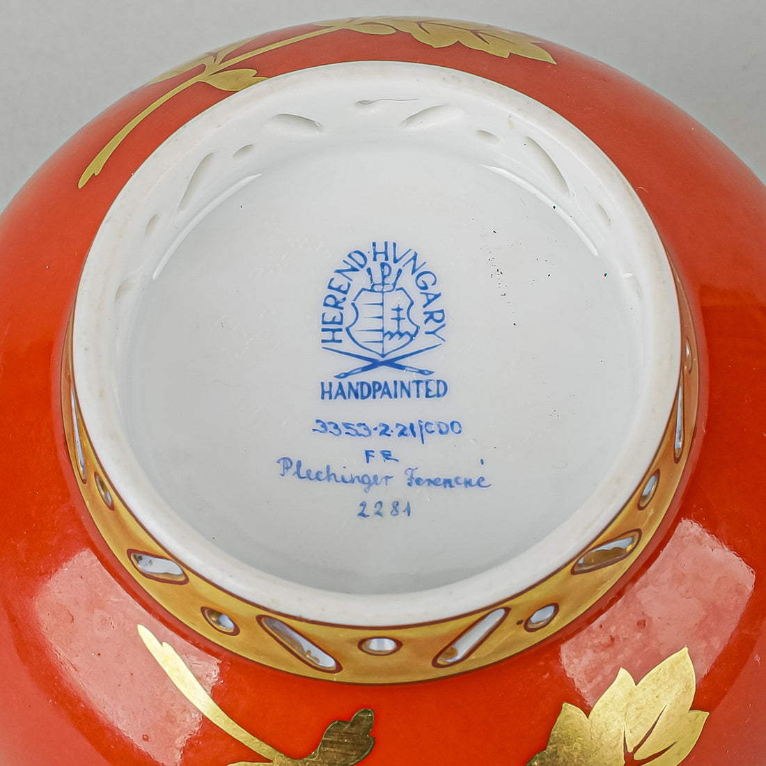 HEREND Golden Chrysanthemum Cup & Saucer 336
