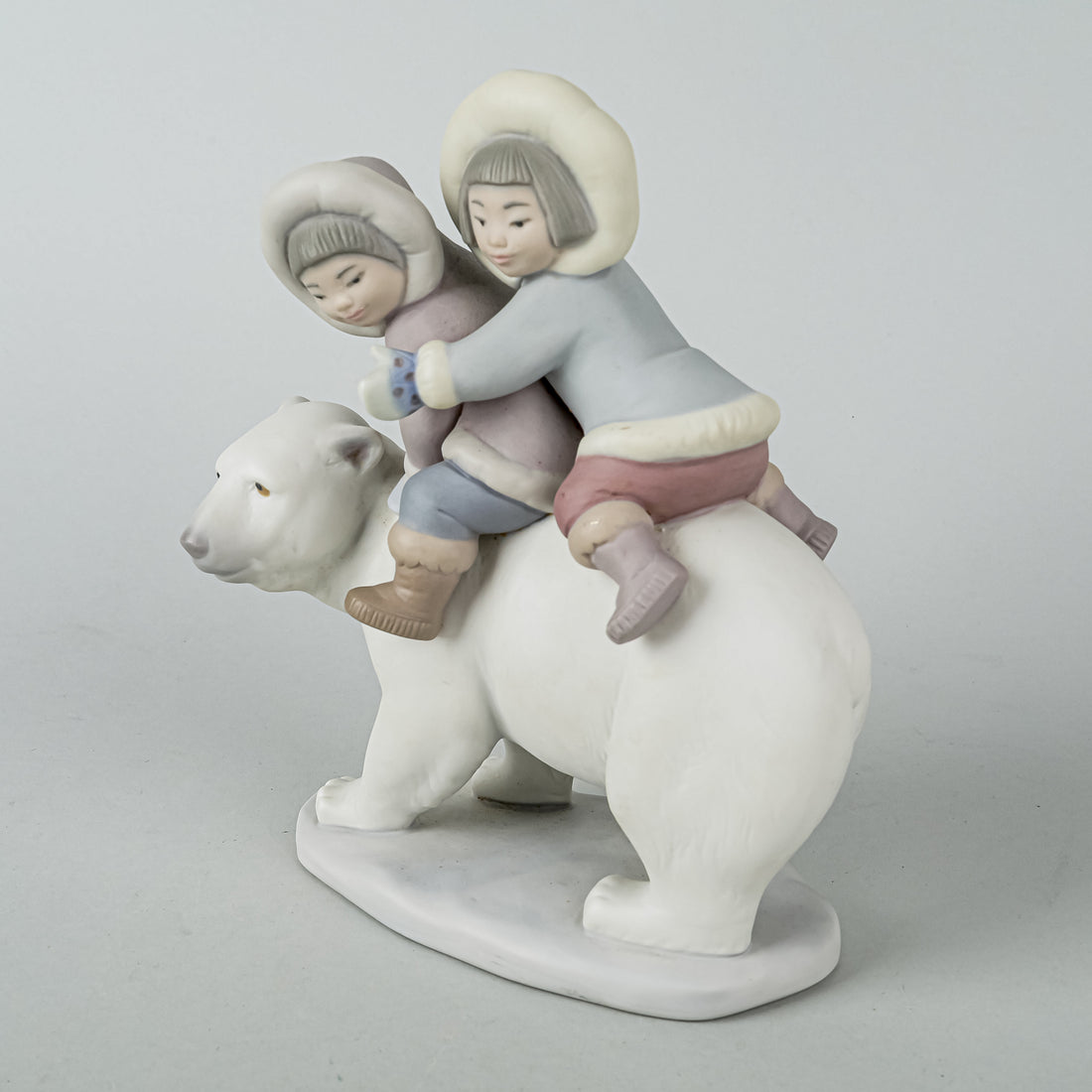 LLADRO Figurine Polar Bear Riders 5353M