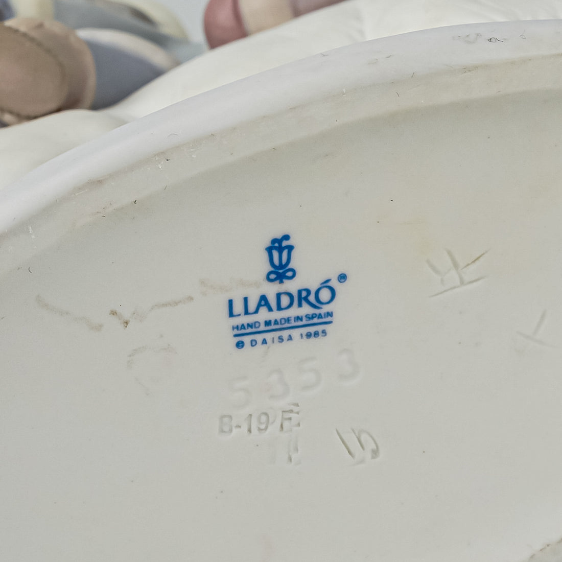 LLADRO Figurine Polar Bear Riders 5353M