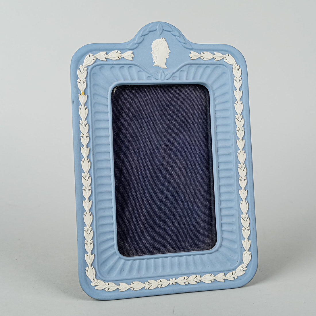 WEDGWOOD White On Blue Jasperware 3.5x5.5 Photo Frame