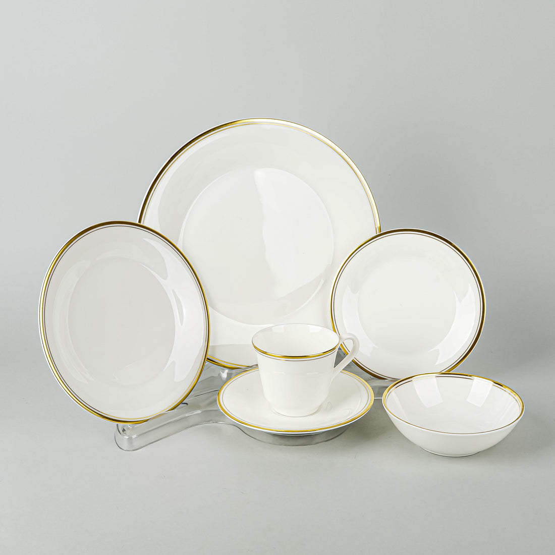 ROYAL DOULTON Gold Concord H5049 5 Place Settings Plus Extras