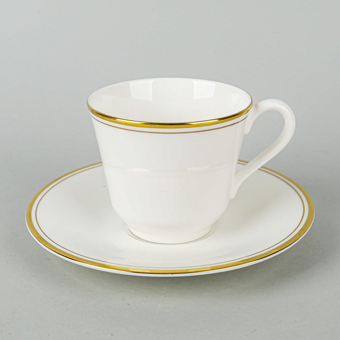 ROYAL DOULTON Gold Concord H5049 5 Place Settings Plus Extras