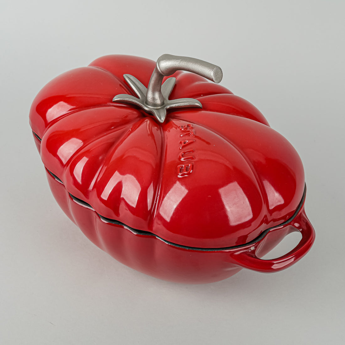 STAUB Enamel Cast Iron Cocotte Tomato