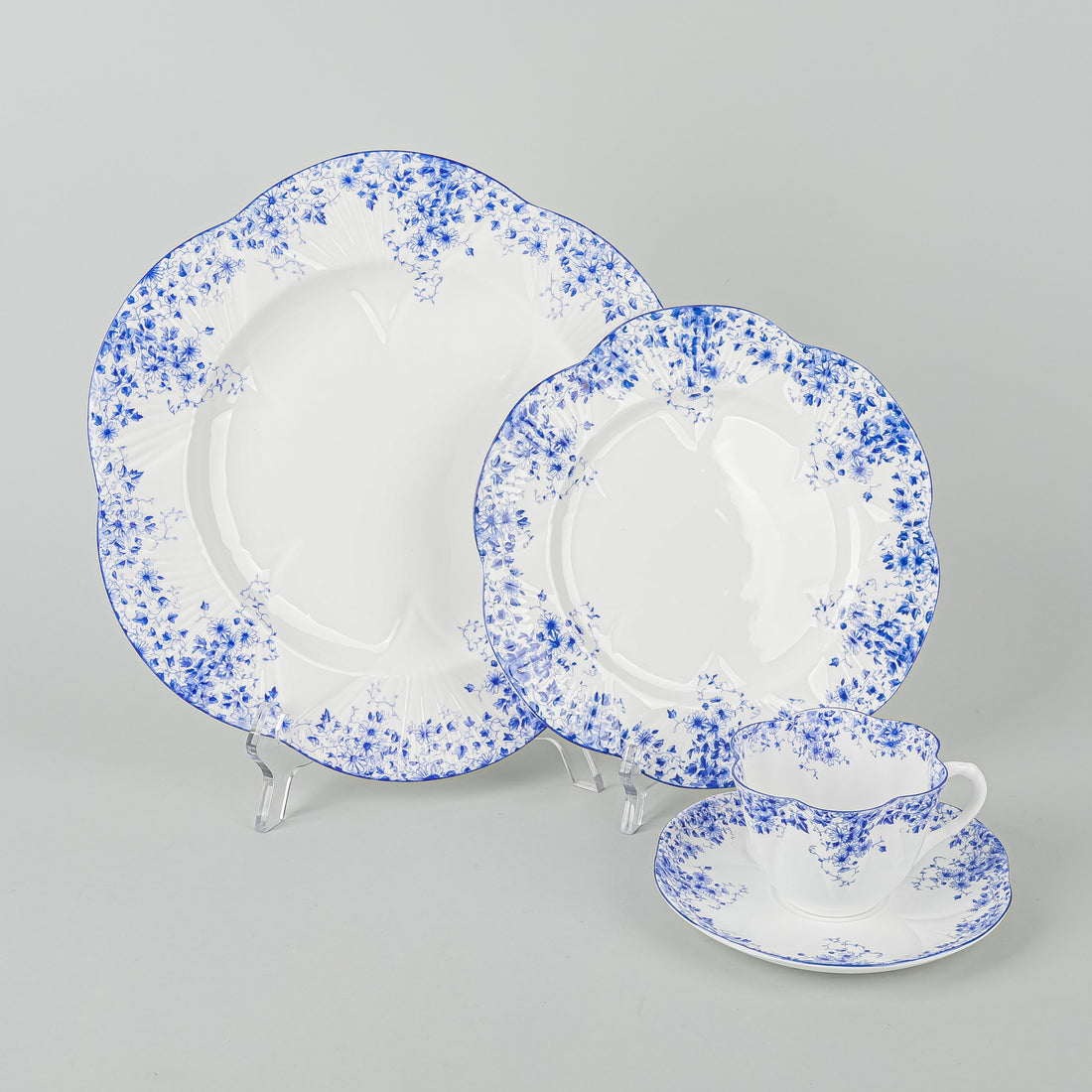 SHELLEY Dainty Blue 16 Pieces