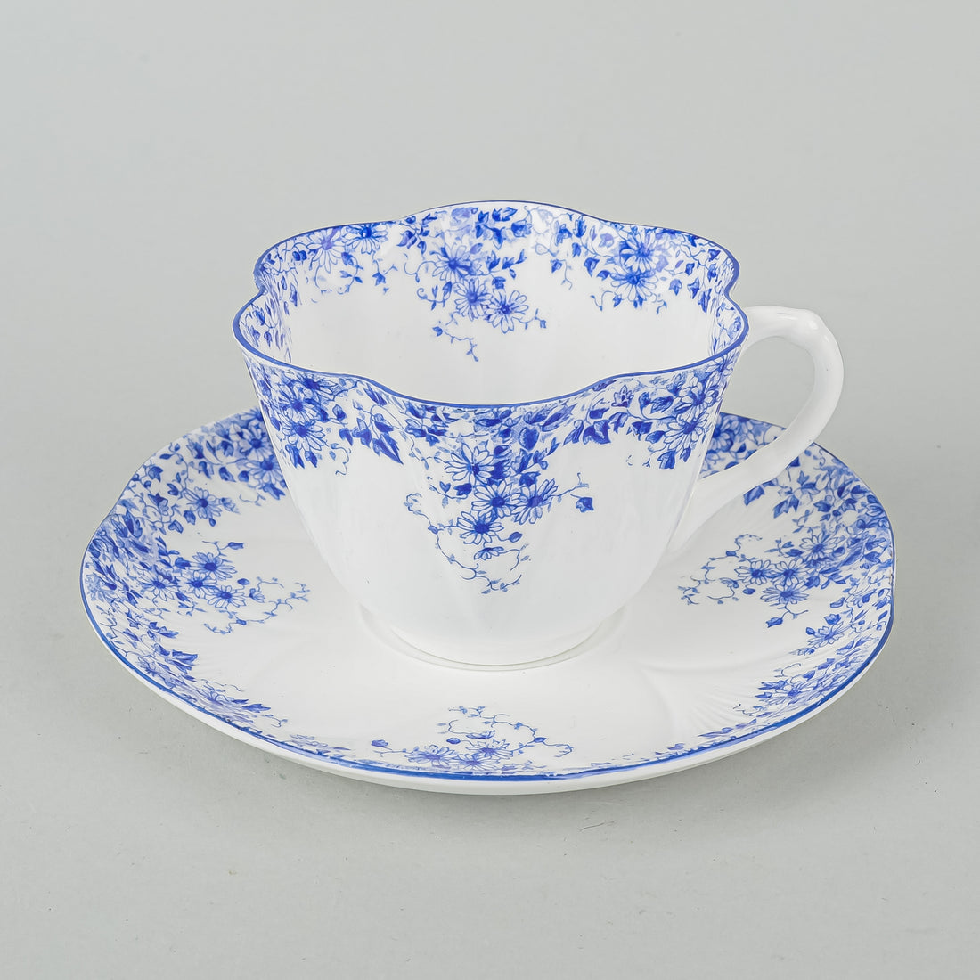 SHELLEY Dainty Blue 16 Pieces