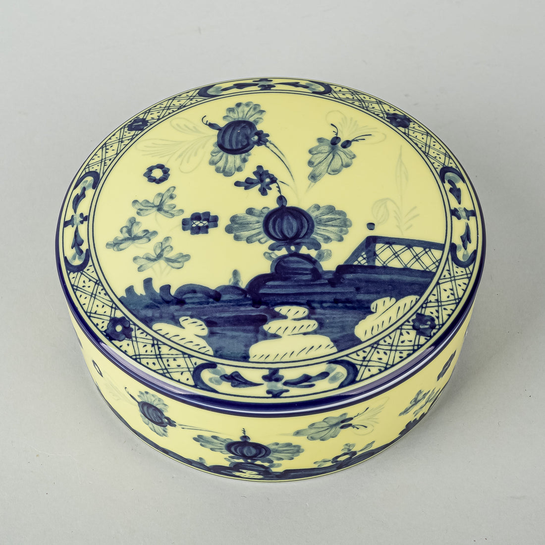 RICHARD GINORI Oriente Italiano Round Covered Trinket Box