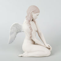 LLADRO Figurine Beautiful Angel 8235M