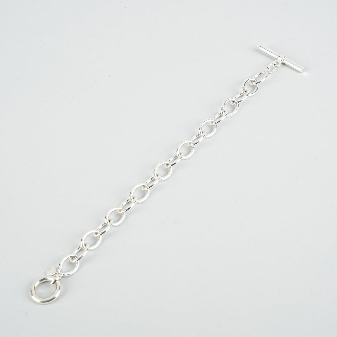 DANIELLA DRAPER Sterling Silver Open Oval Link Toggle Bracelet