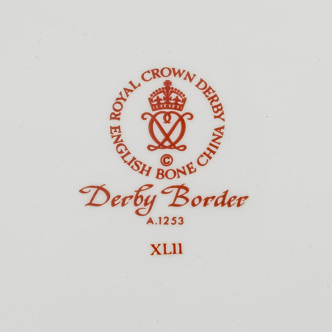 ROYAL CROWN DERBY Derby Border A1253 Platter