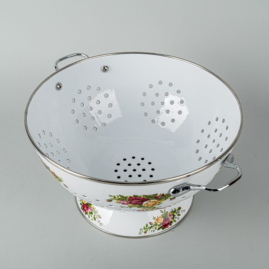 ROYAL ALBERT Old Country Roses Enamel Metal Colander