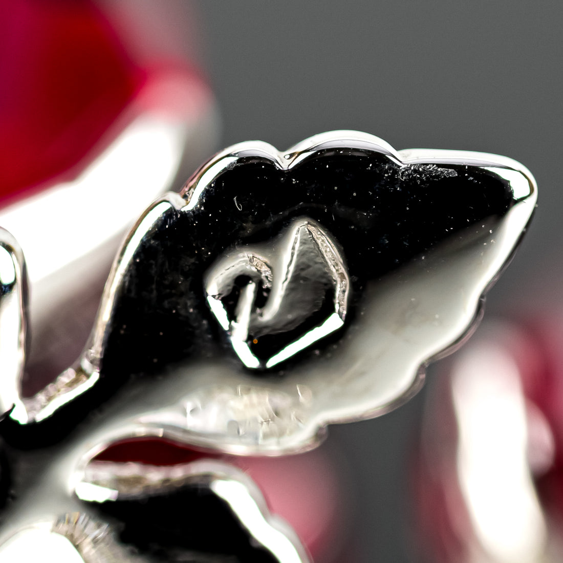 SWAROVSKI Crystal Memories Roses Red/Rhodium 627098