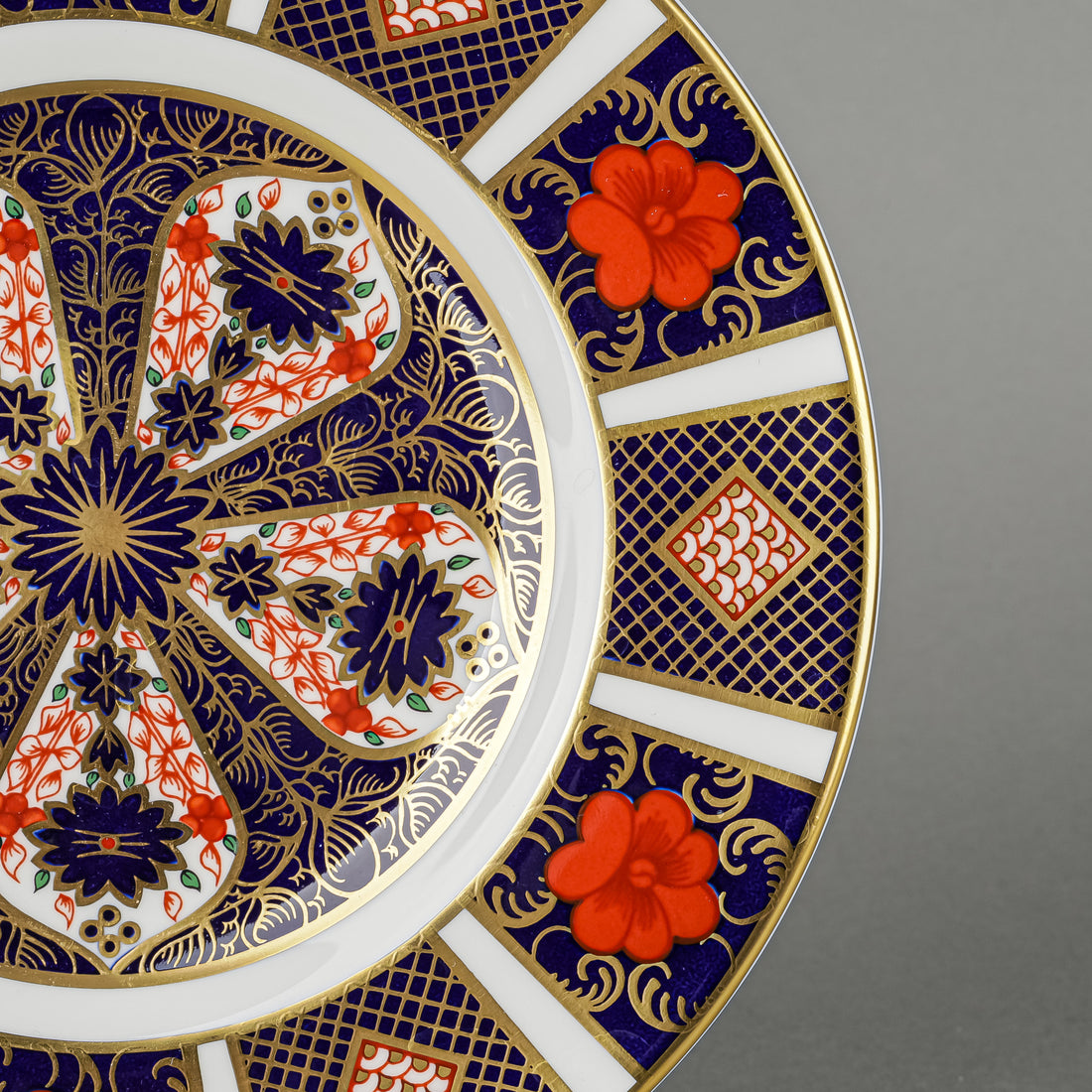 ROYAL CROWN DERBY Old Imari 1128 Bread And Butter Plate