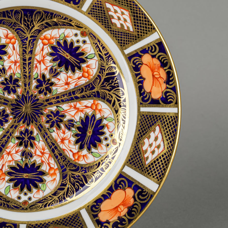 ROYAL CROWN DERBY Old Imari 1128 Dessert/Tea Plate