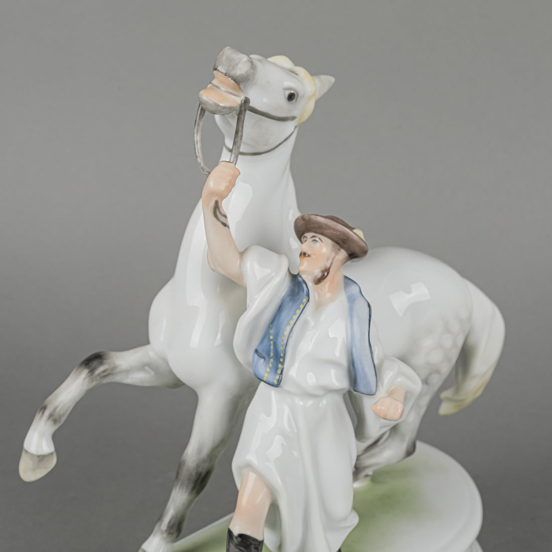HEREND Figurine Horse With Trainer Traditional