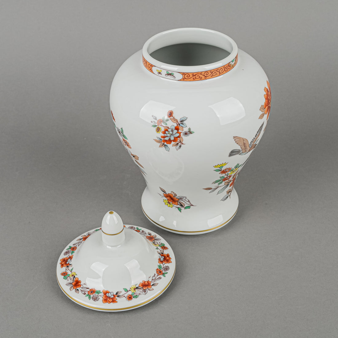 VISTA ALEGRE Samatra Lidded Ginger Jar