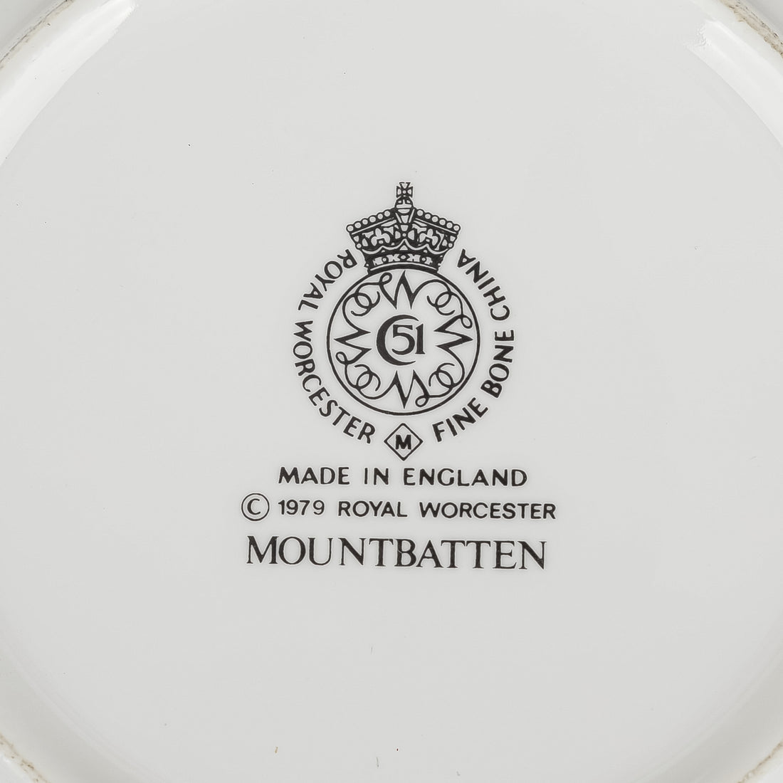 ROYAL WORCESTER  Mountbatten Soup Plates Set/7