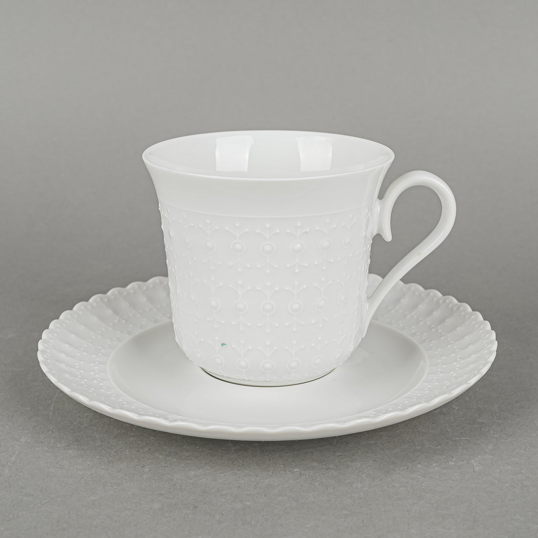 TIRSCHENREUTH Mozart White 8 Place Settings Plus Extras