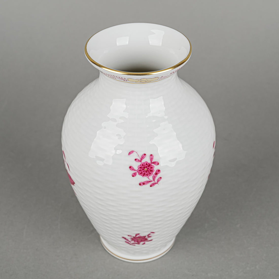 HEREND Chinese Bouquet Pink Vase