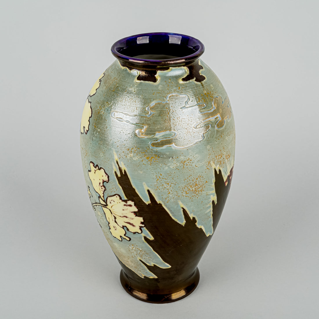 ERNST WAHLISS TURN VIENNA Pergomon Ceramic Vase 5630/2419