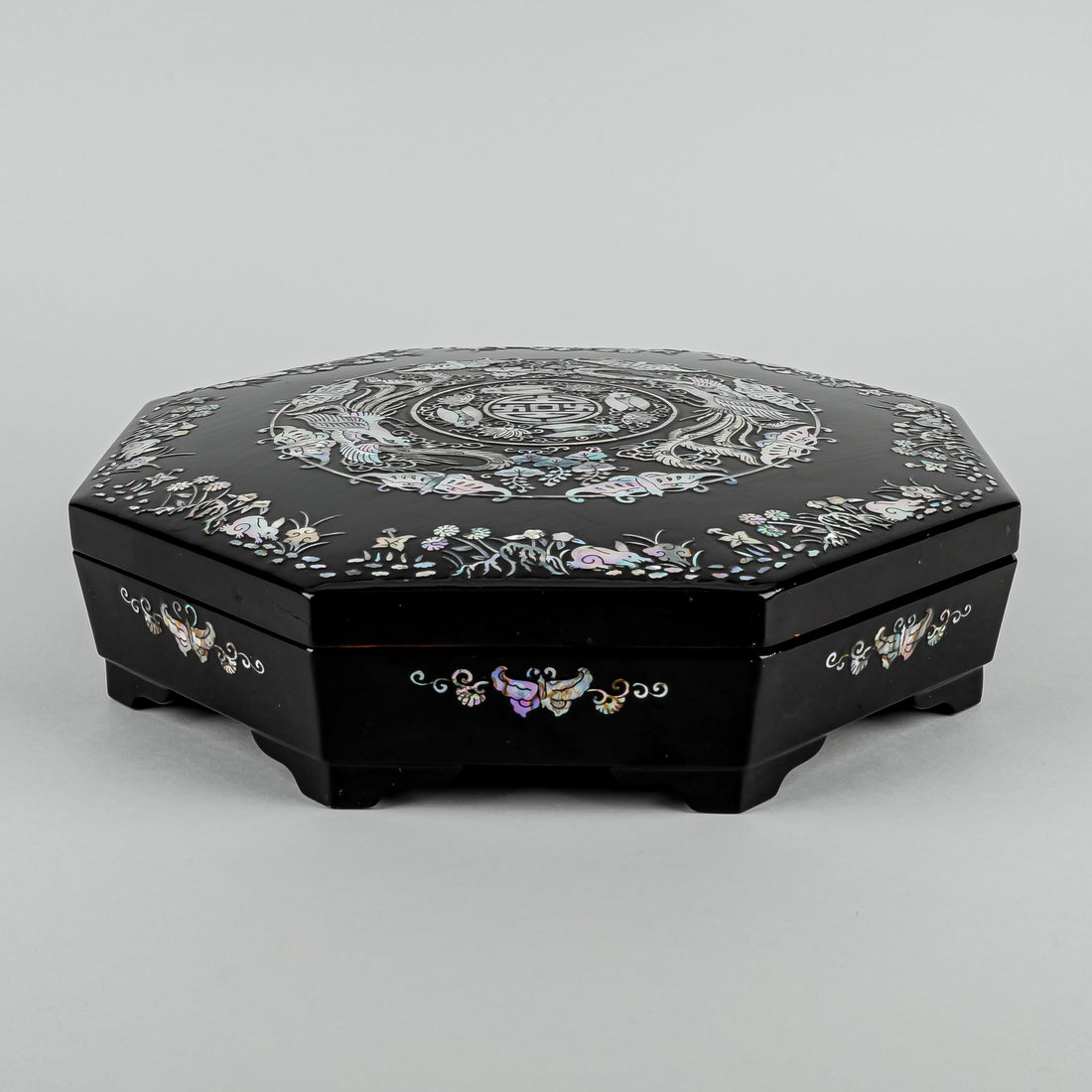 Asian Lacquer And Mother-Of-Pearl Octagonal Covered Box