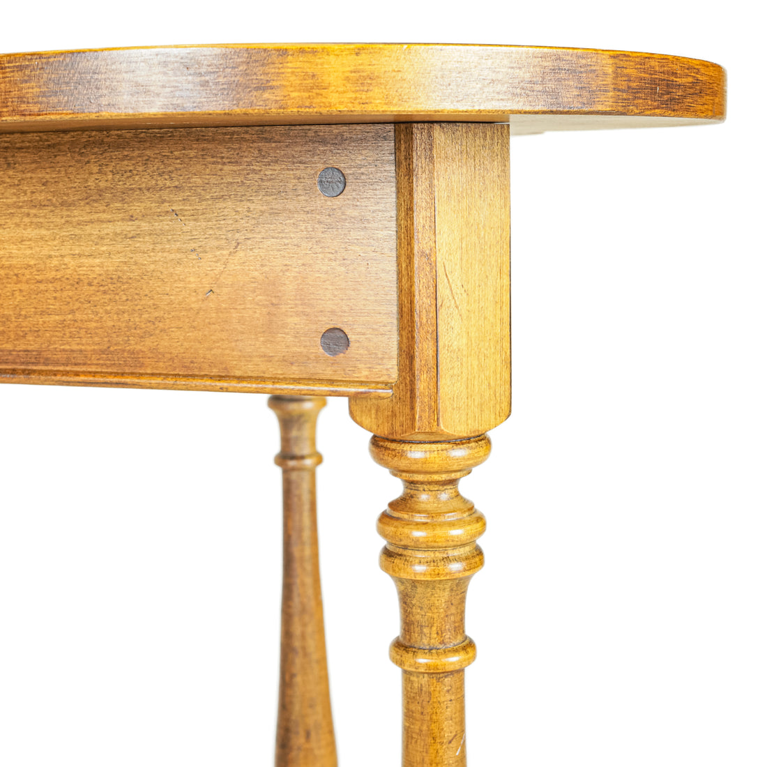 ETHAN ALLEN Maple Tri-lobe End Table