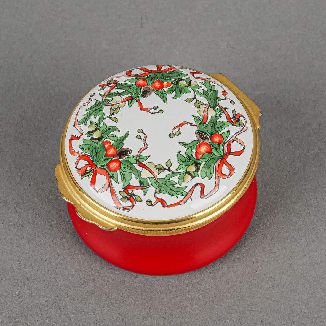 HALCYON DAYS Enamel Pill Box - Tiffany & Co Christmas