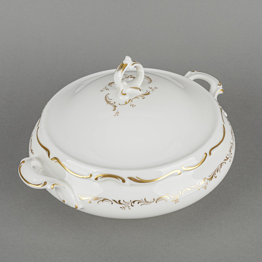 ROYAL DOULTON Richelieu Round H4957 Covered Serving Bowl