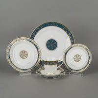 ROYAL DOULTON Carlyle 4 Place Settings