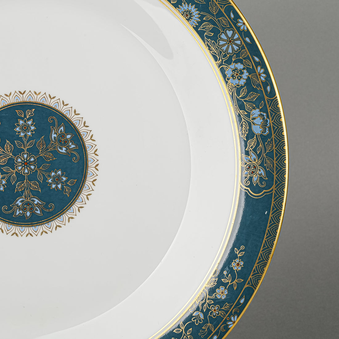 ROYAL DOULTON Carlyle 4 Place Settings