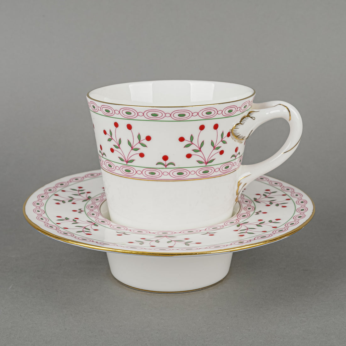 ROYAL CROWN DERBY Brittany Trembleuse Cup & Saucer