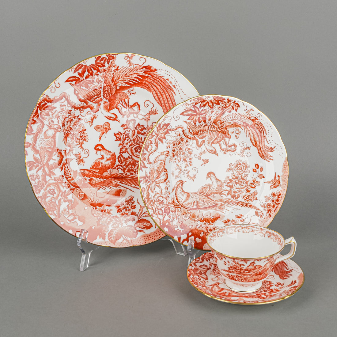 ROYAL CROWN DERBY Red Aves 16 Pieces