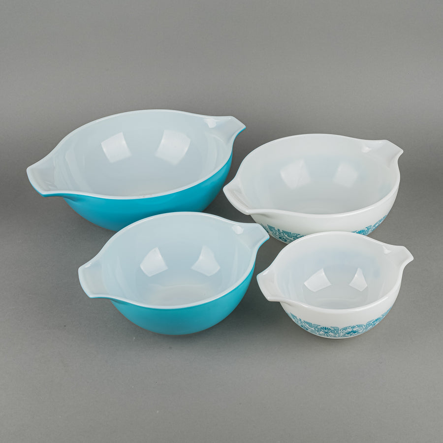 PYREX Horizon Blue Cinderella Mixing Bowl Set of 4 with Box