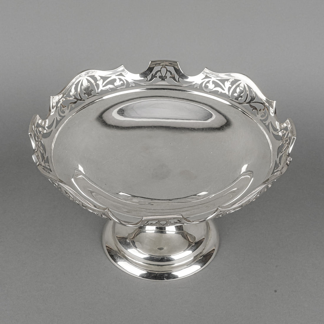 MARTIN HALL & CO Silver Plate Pierced Pedestal Dish