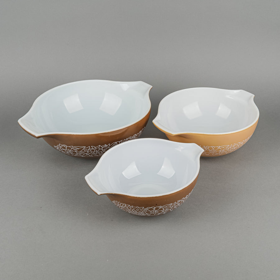 PYREX Woodland Cinderella Mixing Bowls Set of 3