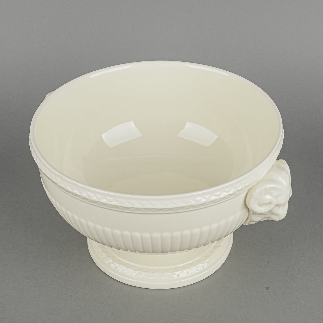WEDGWOOD Edme Covered Tureen