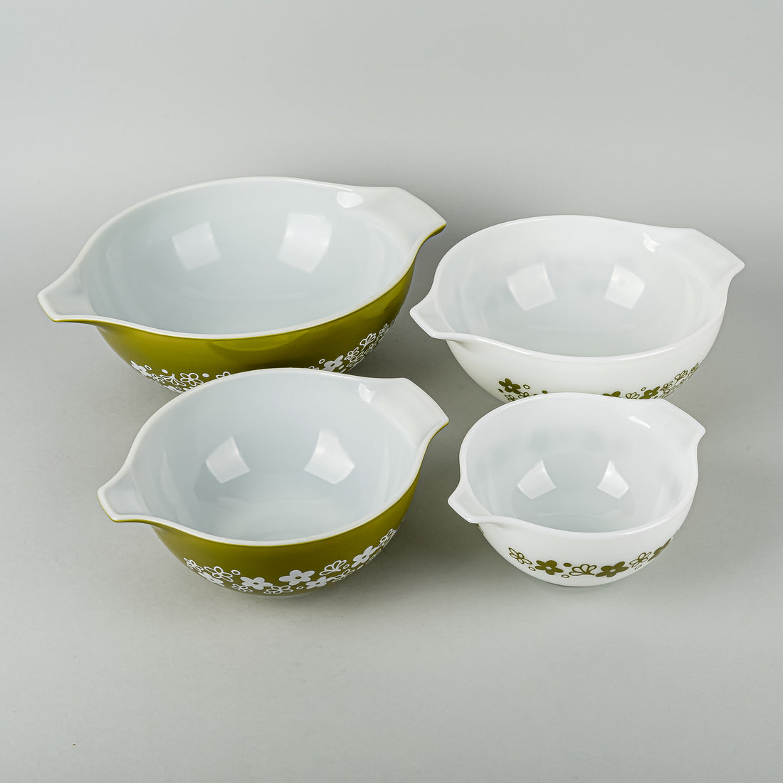 PYREX Spring Blossom Cinderella Mixing Bowls Set Of 4