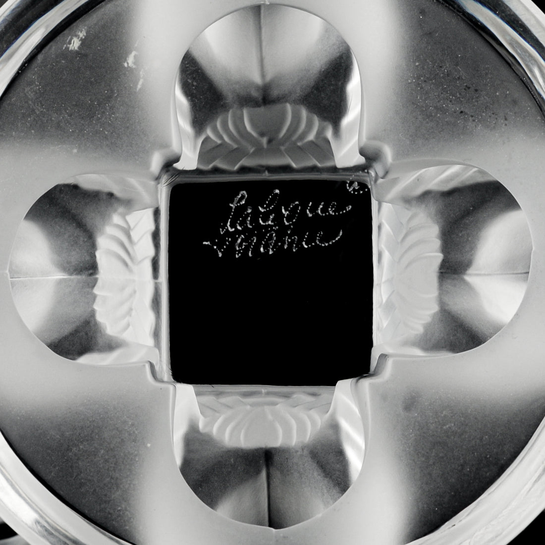 LALIQUE Nogent Footed Bowl
