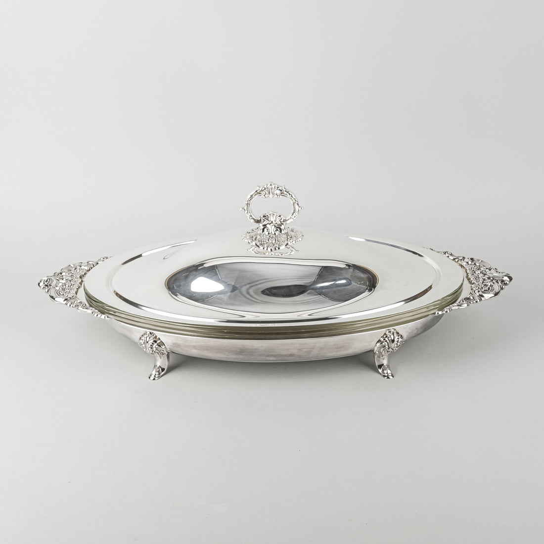 WALLACE Baroque Silverplate Oval Covered Casserole 711 With Pyrex Liner
