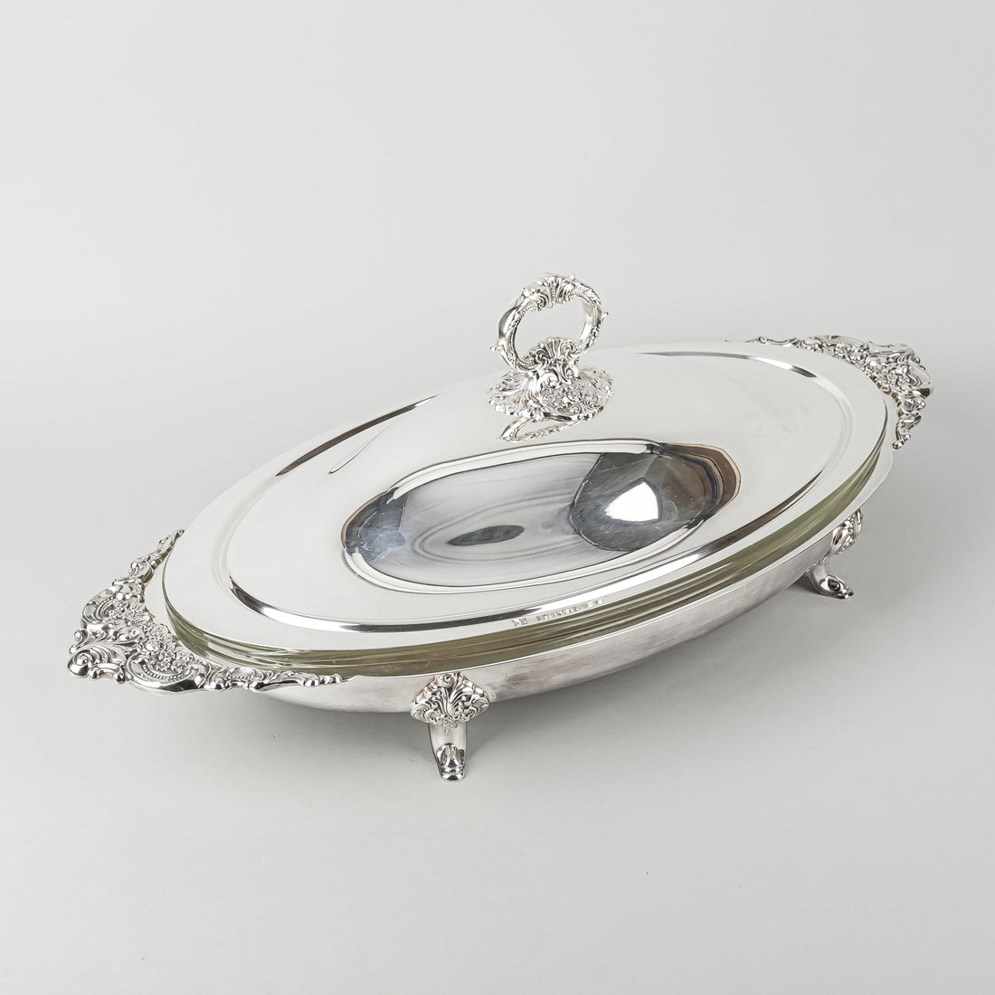 WALLACE Baroque Silverplate Oval Covered Casserole 711 With Pyrex Liner
